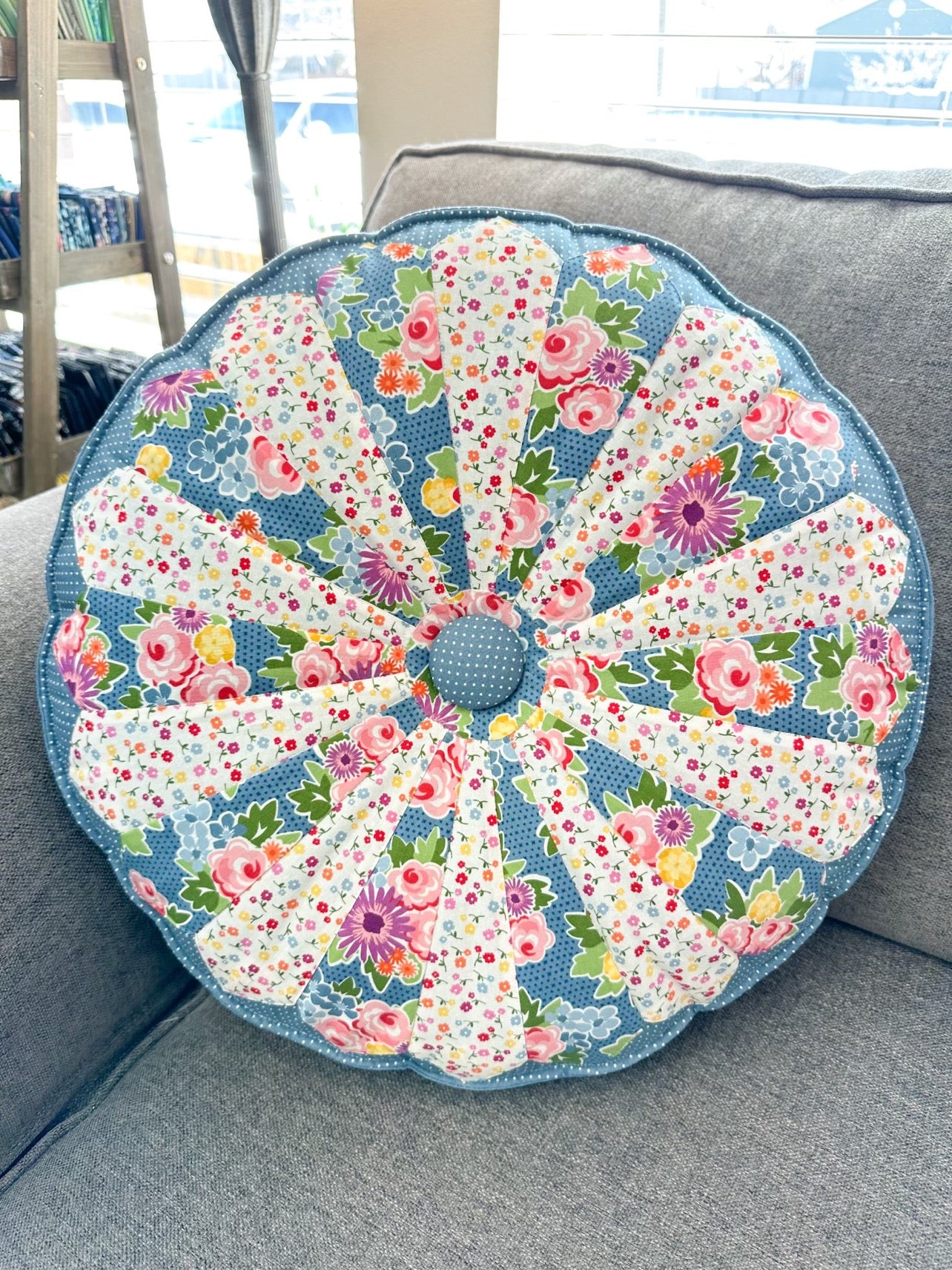 Dresden Plate Cushion
