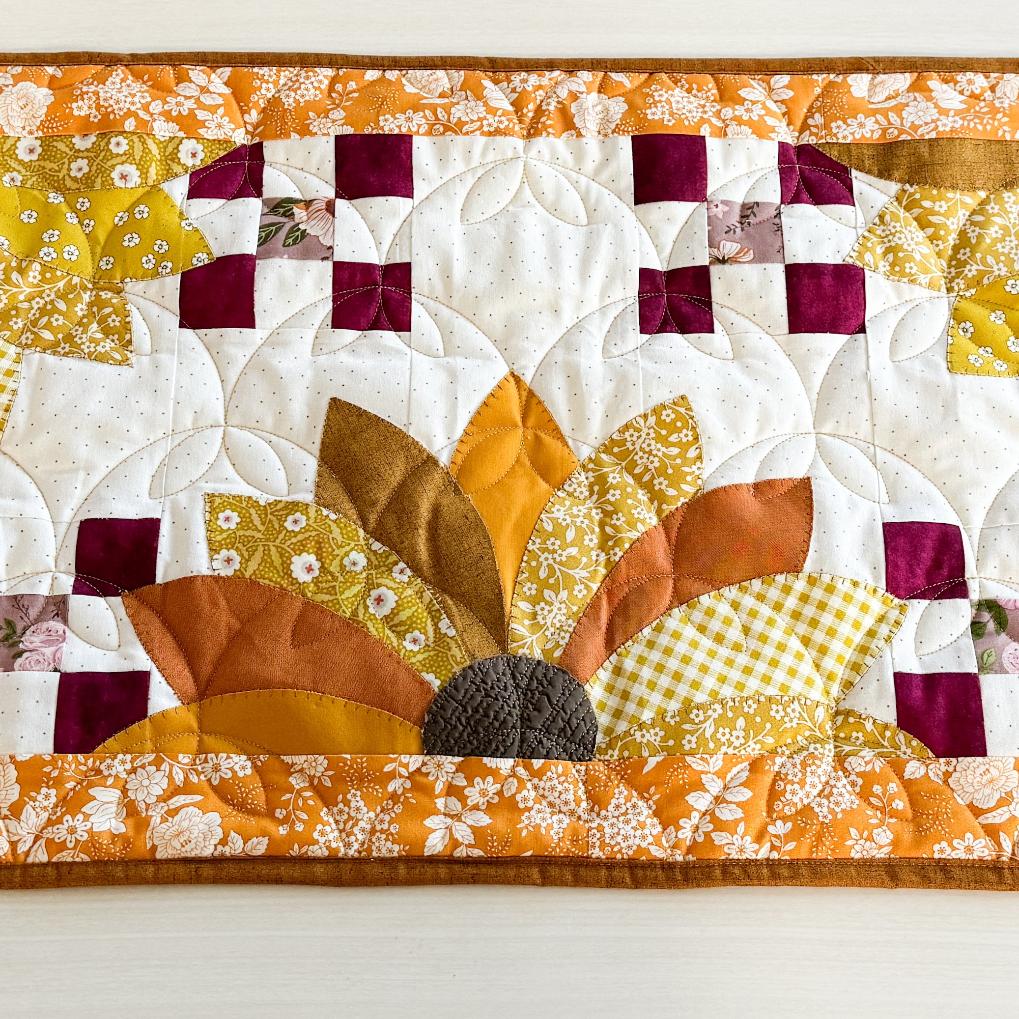 Sunflower Blooms Table Runner Pattern - (Download)