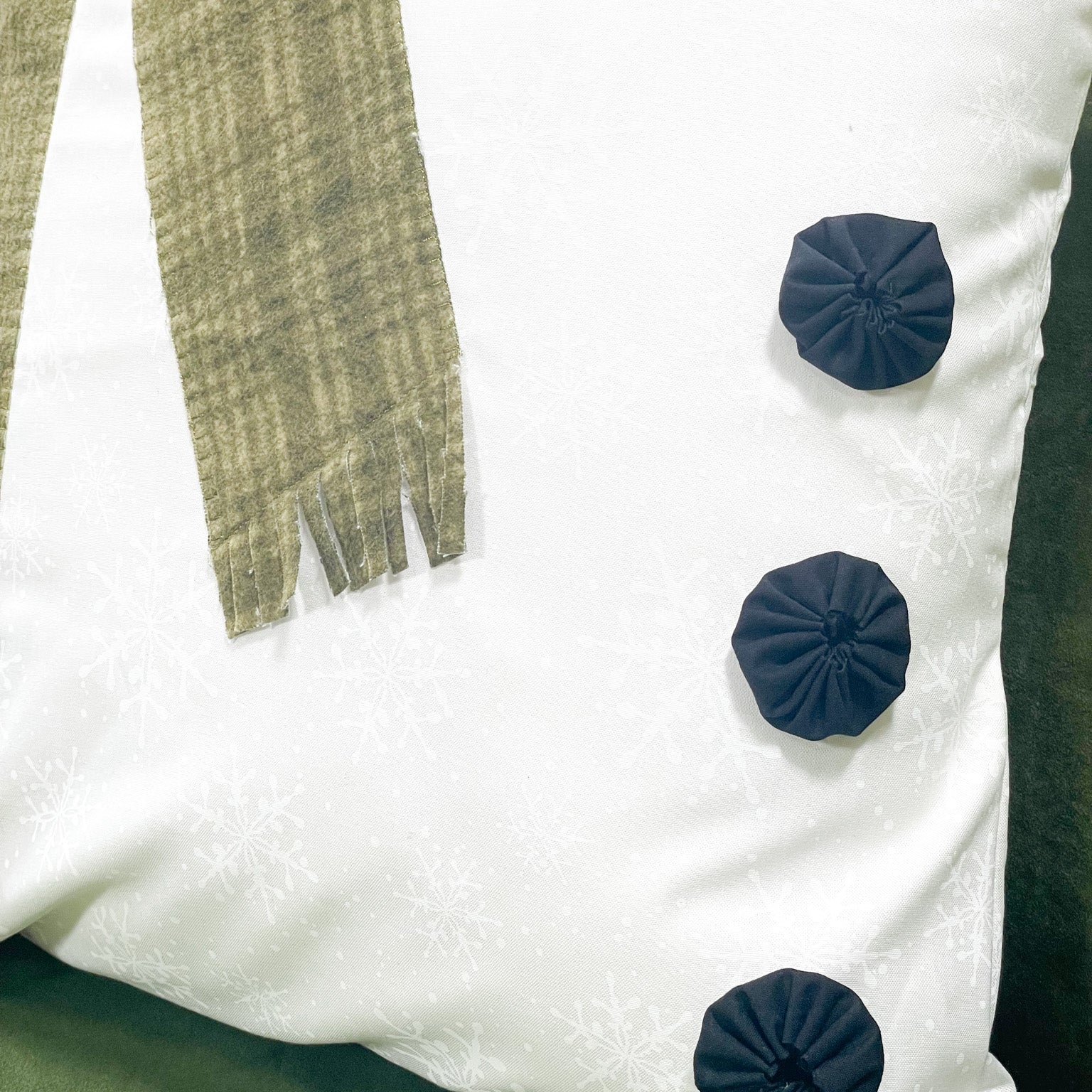 Snowman Pillow Green