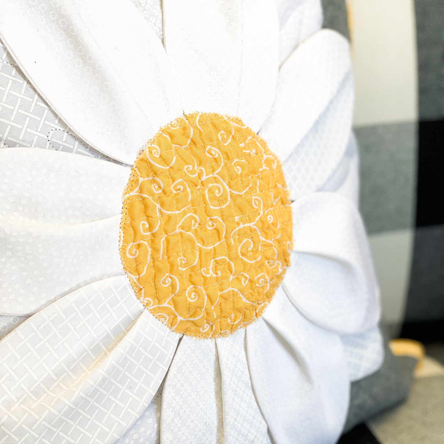summer daisies pillow