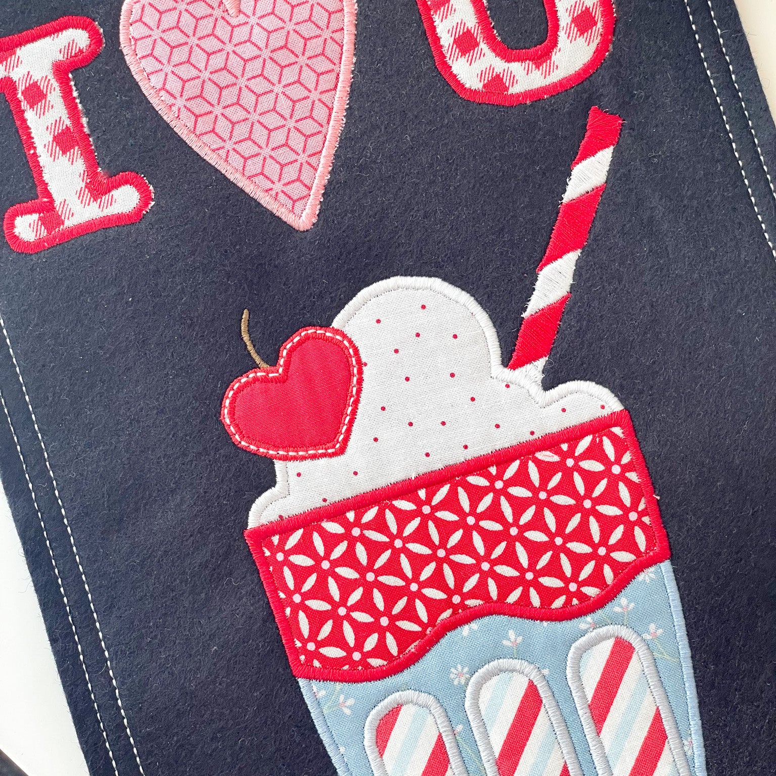 Sweet Something Valentine Door Hanger Embroidery