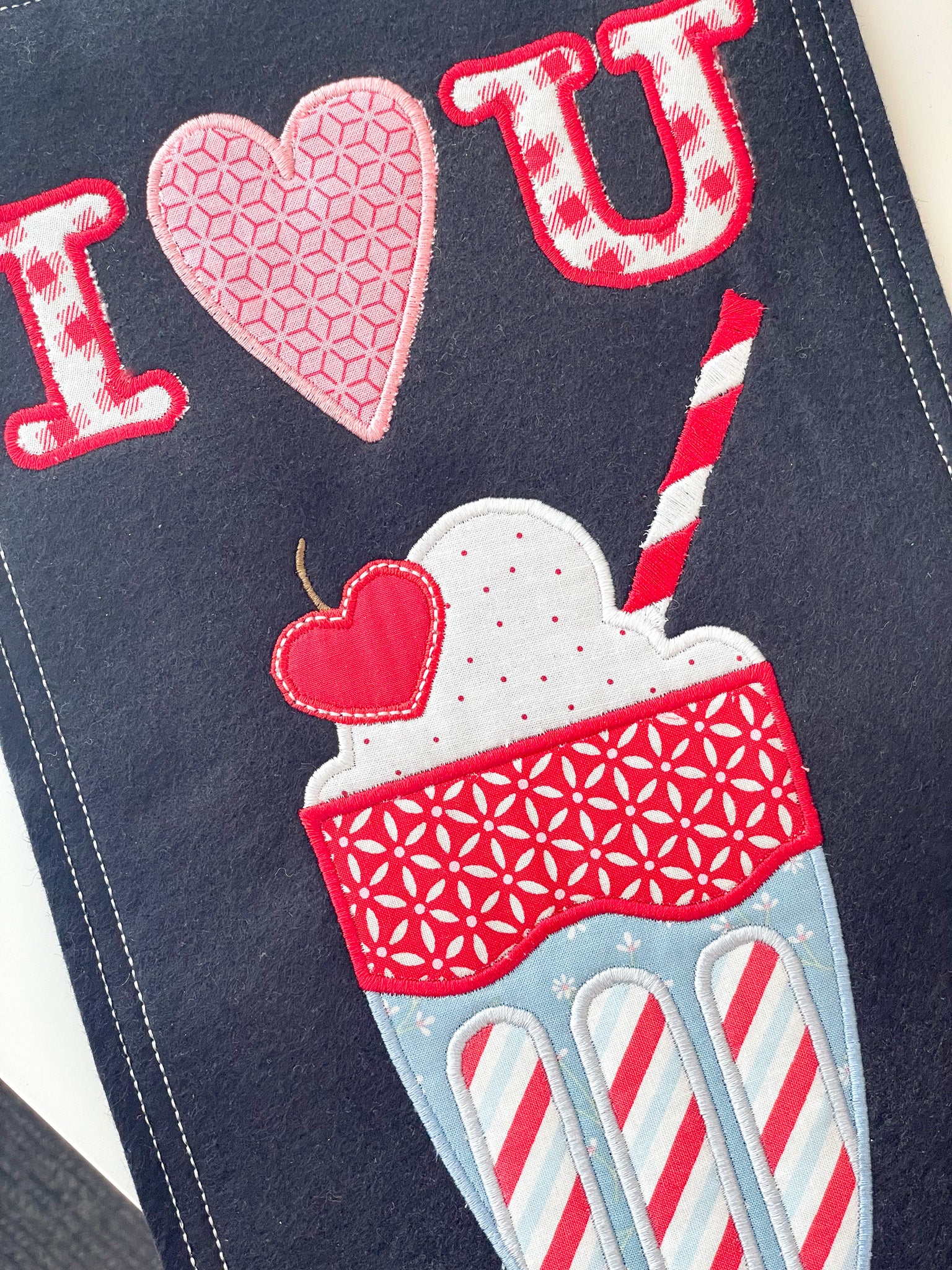 Sweet Something Valentine Door Hanger Embroidery