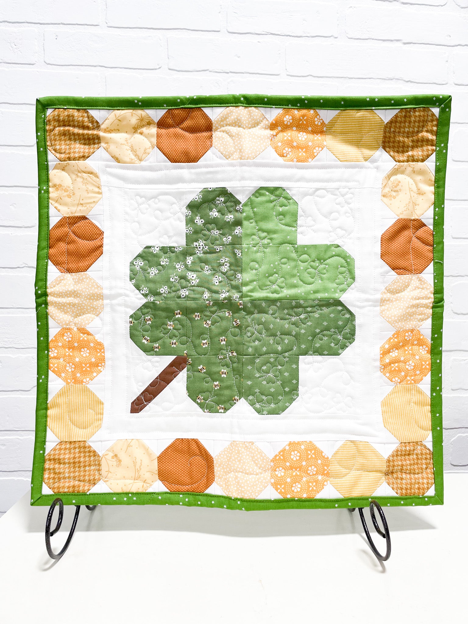 Lucky Four-Leaf Clover Wall Hanging Pattern