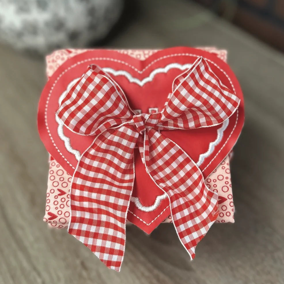 Ribbon Heart Pattern (in the Club)