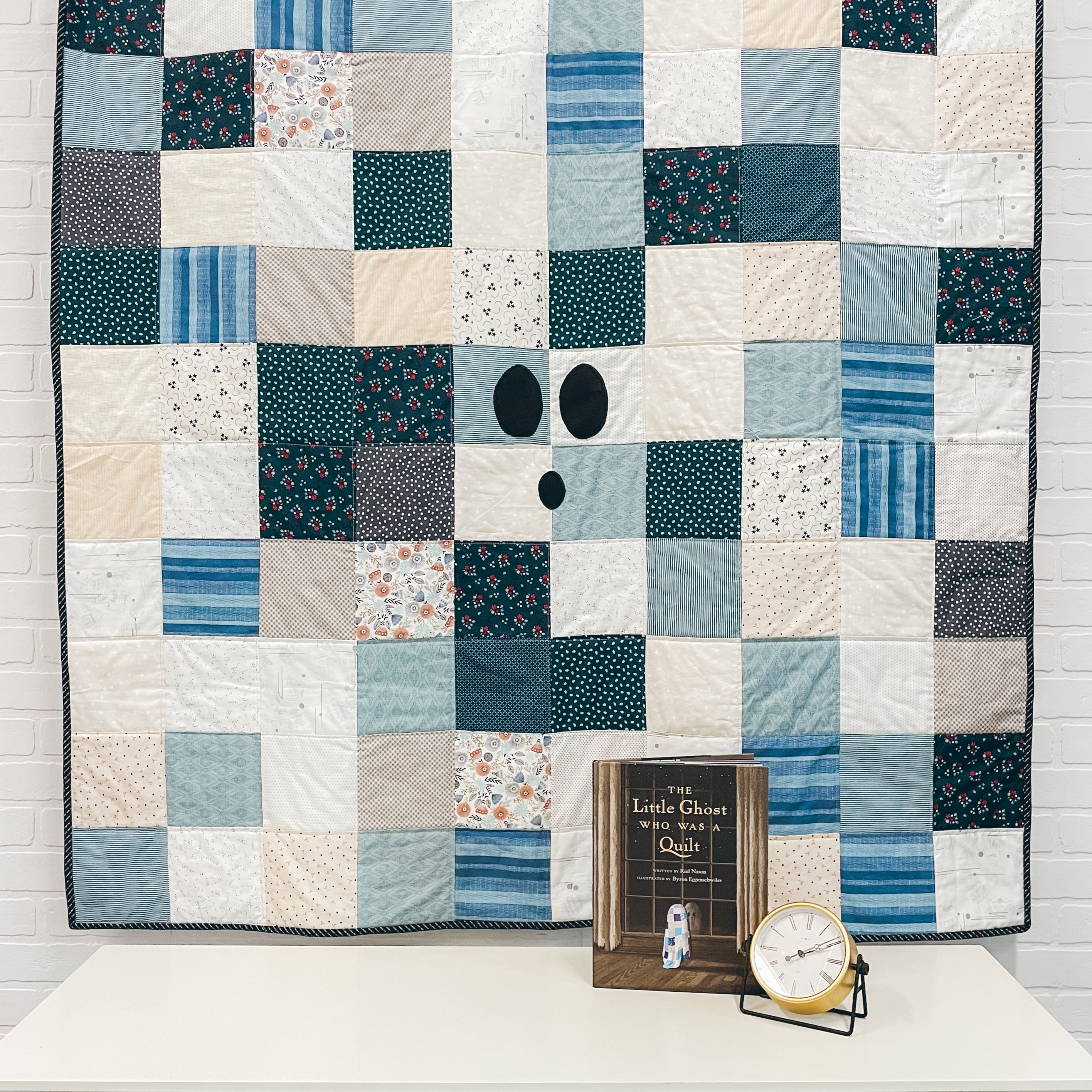 Scrappy Ghost Quilt