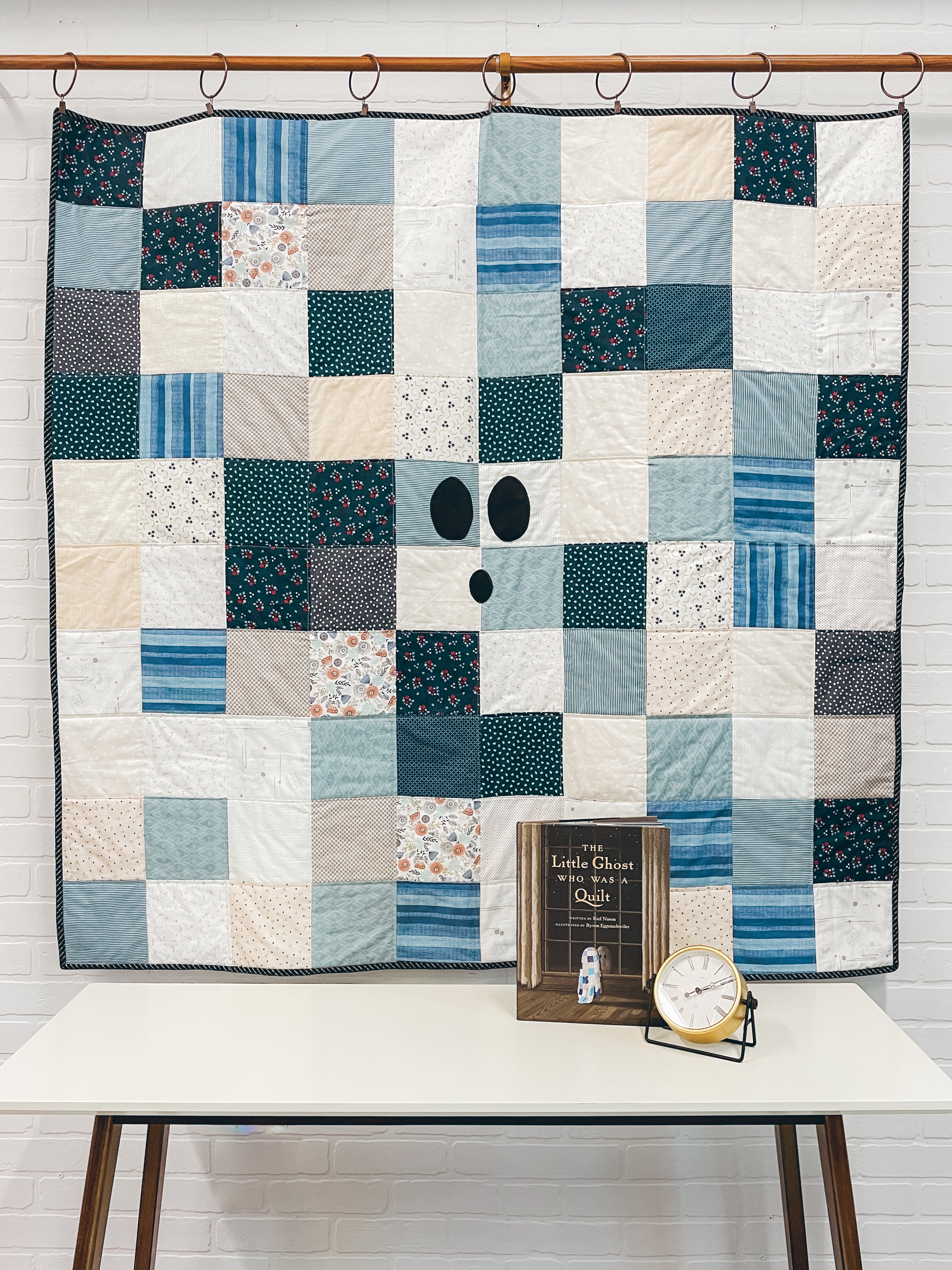 Scrappy Ghost Quilt