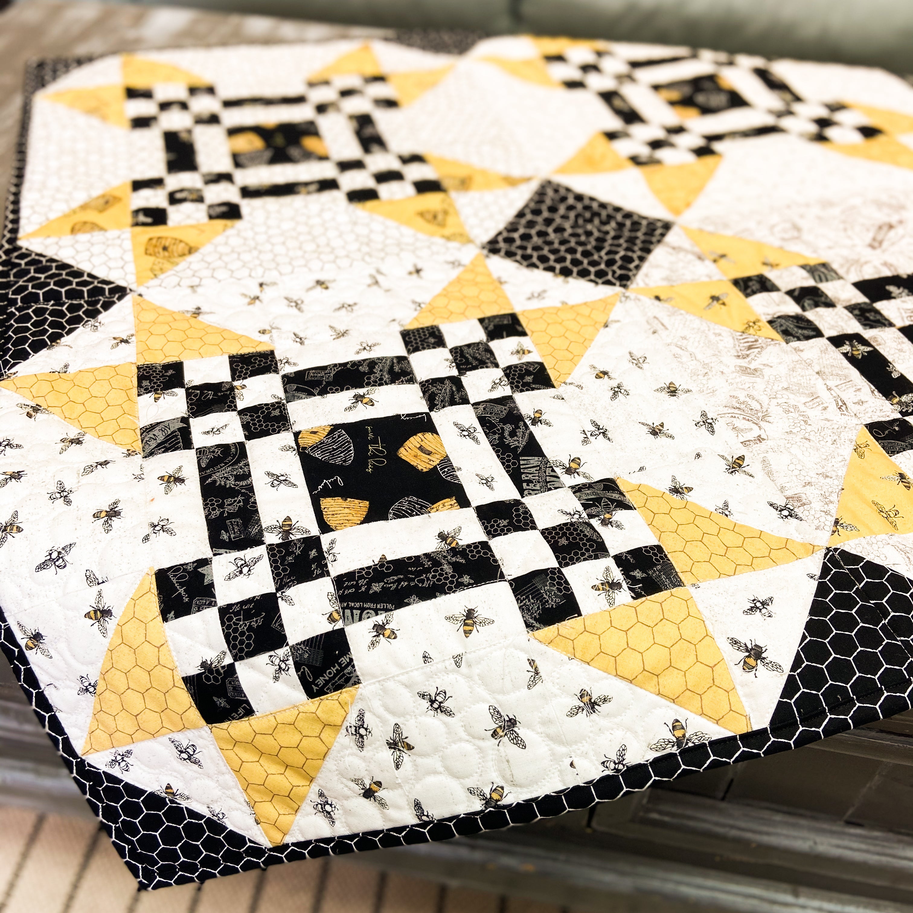 It's a Bee's Life Table Topper