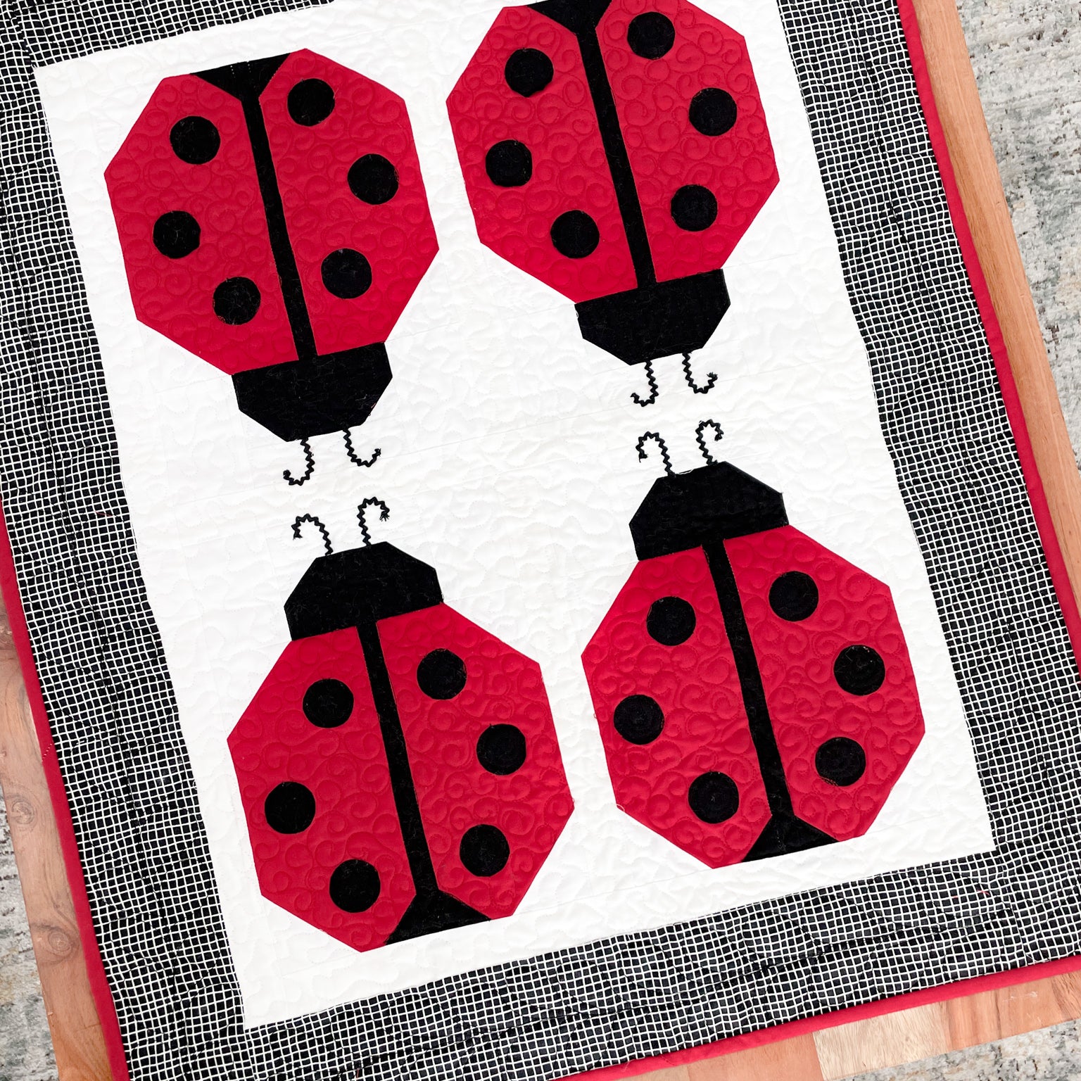 Lucky Lady Table Topper