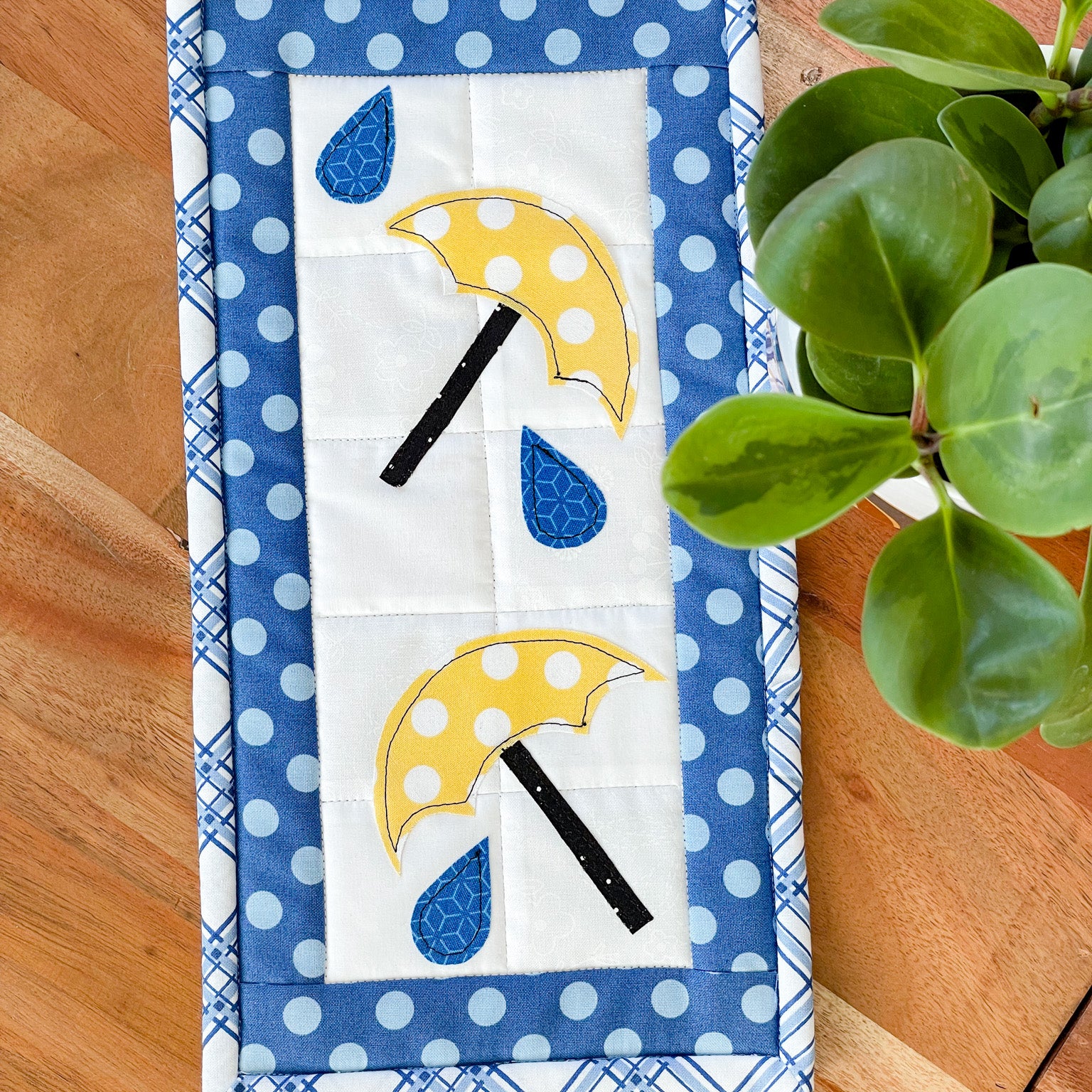 April Quiltlet