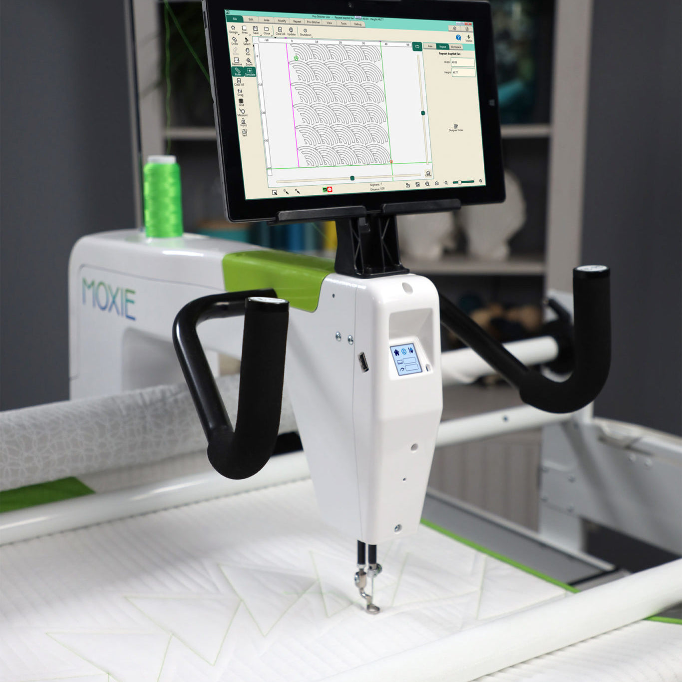 Handi Quilter Pro-Stitcher Lite for Moxie on Little Foot Frame