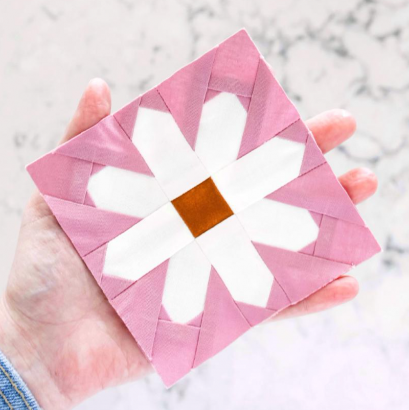 Mini Paper Pieced Daisy Block