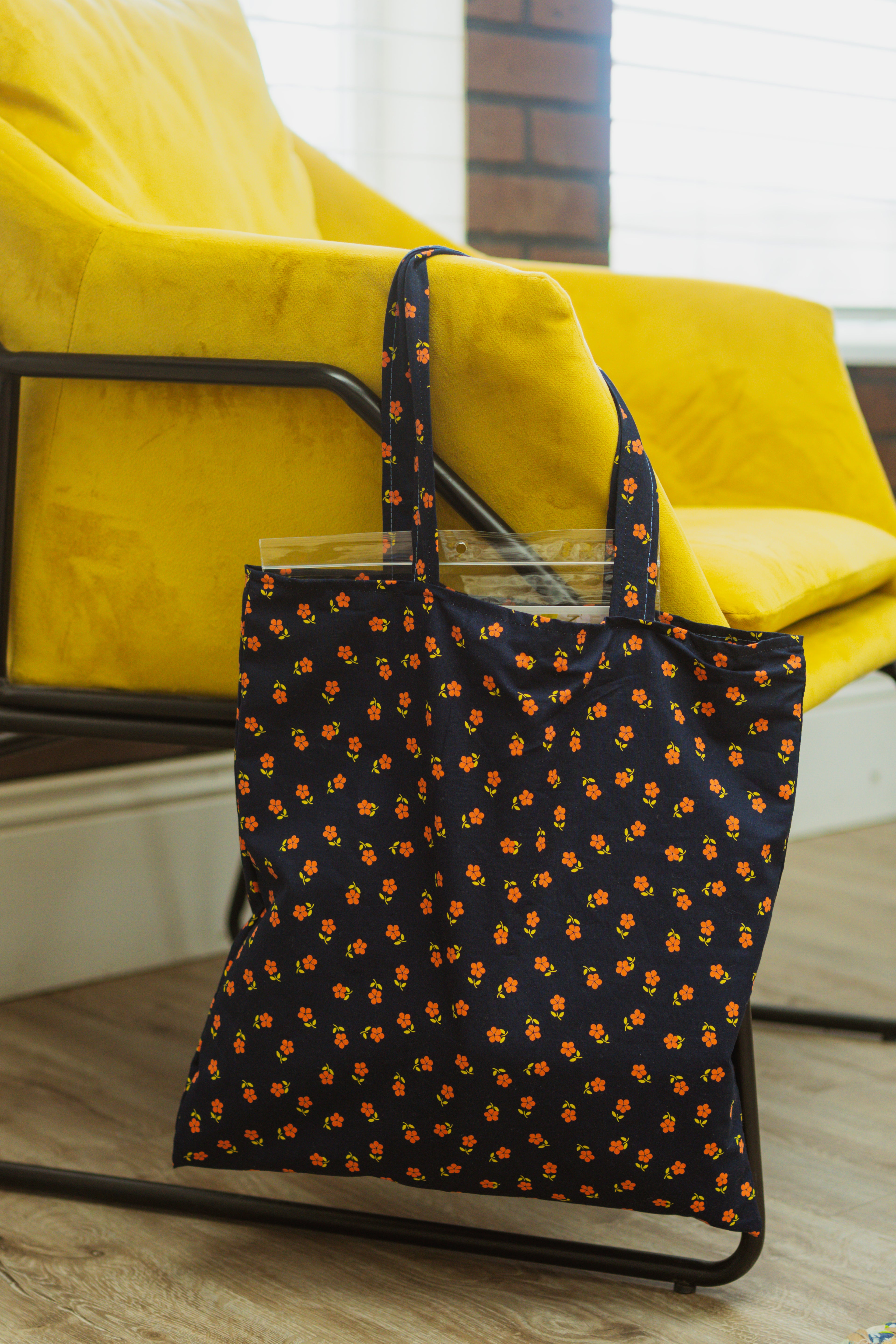P.D.Q. Bag hanging 
