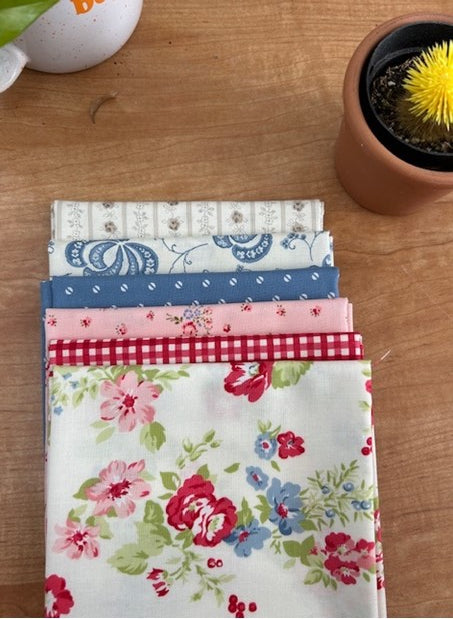 Hollyhocks & Roses Fat Quarters