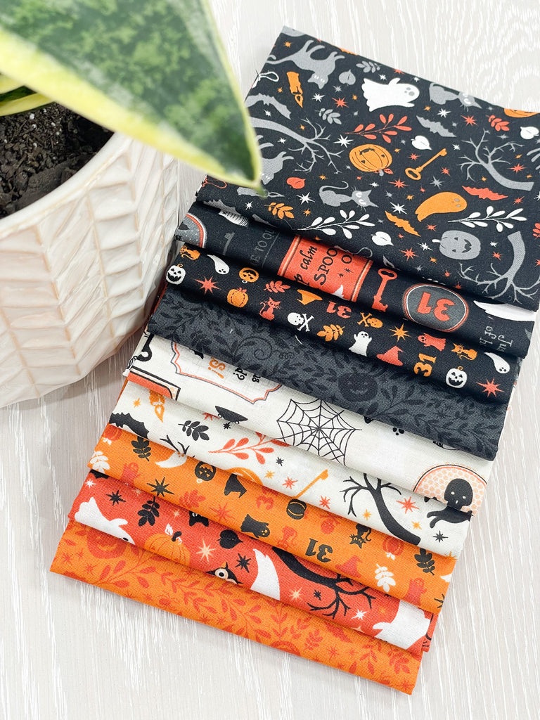 Pumpkins & Potions Fat Quarter Bundle