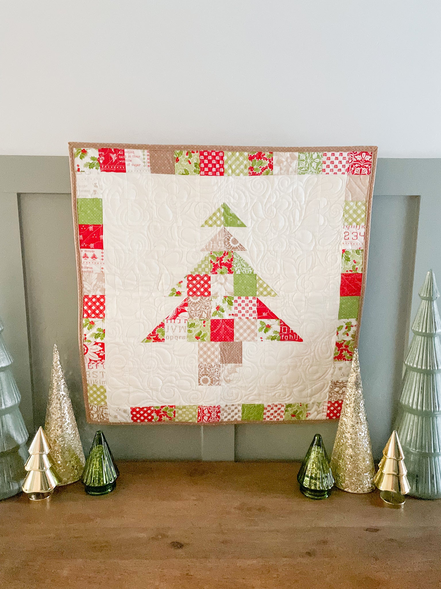 My Christmas Tree Wall Hanging Kit – My Girlfriend's Quilt Shoppe