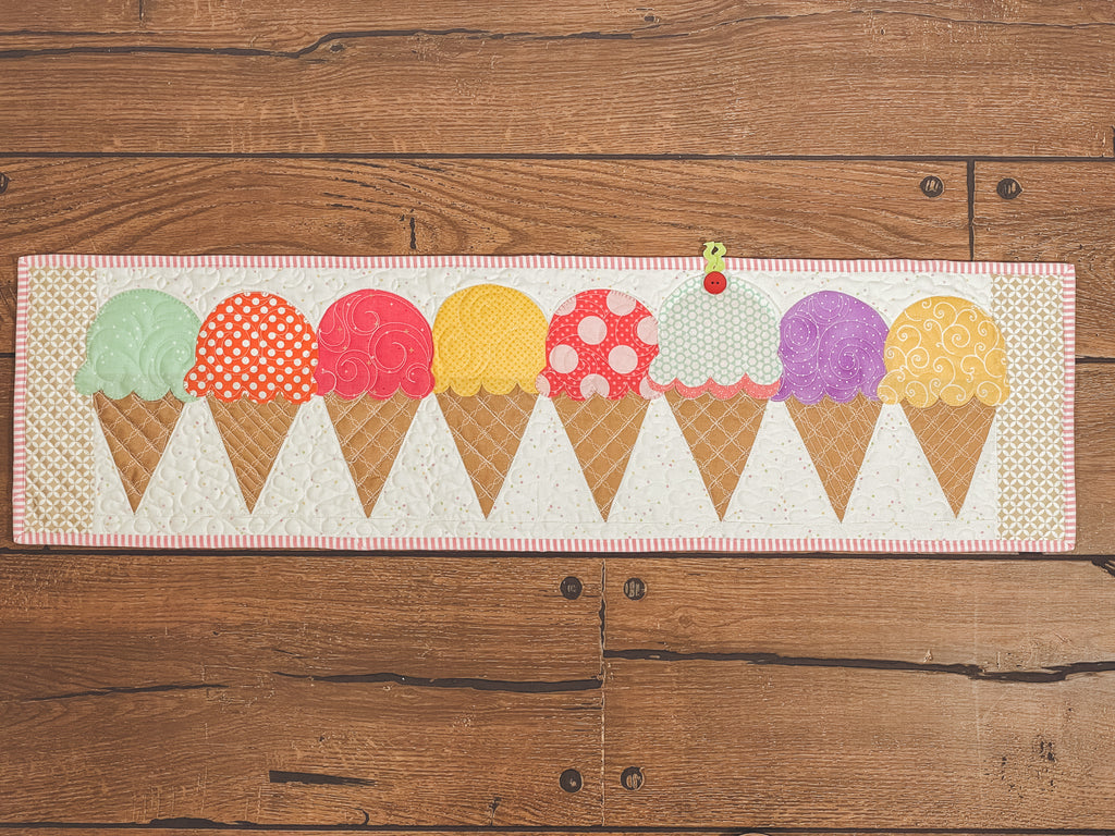 Double Scoop, Please Table Runner kit 