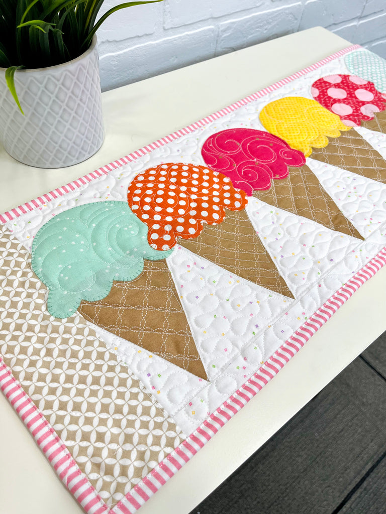 Table Runner with ice cream cones