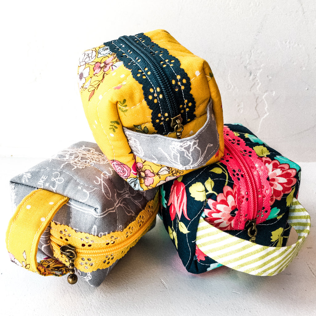 Mini Boxed Zipper Pouch (Downloadable Pattern) – My Girlfriend's Quilt ...